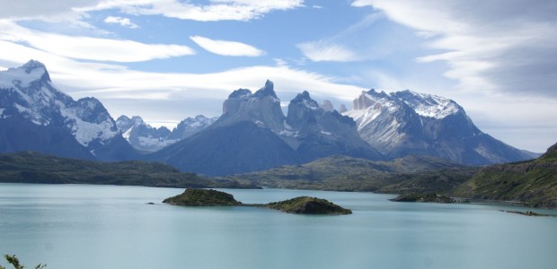 http://www.habiafrica.de/wp/wp-content/uploads/2012/05/Lago-Pehoe-und-Paine-Massiv_1.jpg