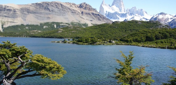 http://www.habiafrica.de/wp/wp-content/uploads/2012/05/See-und-Monte-Fitz-Roy_1.jpg