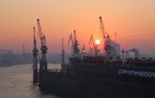 http://www.habiafrica.de/wp/wp-content/uploads/2015/04/5.Sonnenaufgang-in-Hamburg_2.jpg