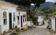 http://www.habiafrica.de/wp/wp-content/uploads/2015/05/14.Übliche-Straßen-in-Tiradentes_1.jpg