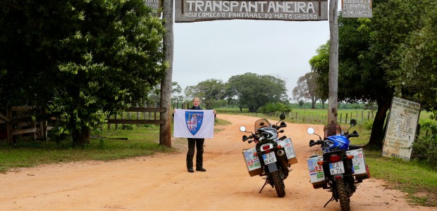 http://www.habiafrica.de/wp/wp-content/uploads/2015/06/7.-Eingangstor-der-Transpantaneira-mit-ESA_2.jpg