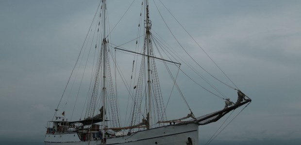 http://www.habiafrica.de/wp/wp-content/uploads/2015/09/Das-Segelschiff-Stahlratte_2.jpg