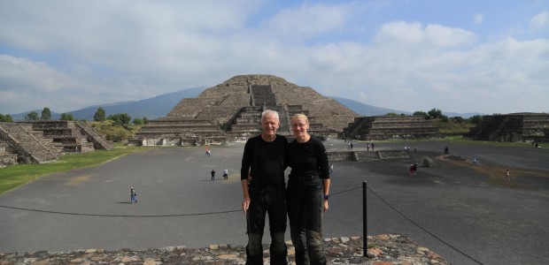 http://www.habiafrica.de/wp/wp-content/uploads/2015/11/16.-Bei-den-Pyramiden-vom-Teotiulhuacan_2.jpg