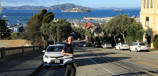 http://www.habiafrica.de/wp/wp-content/uploads/2015/11/2i.-Die-Straßen-von-San-Francisco-mit-Blick-auf-Alcatraz-Kalifornien_2.jpg