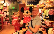 http://www.habiafrica.de/wp/wp-content/uploads/2015/11/5m.-Im-Disney-Store-Las-Vegas_2.jpg